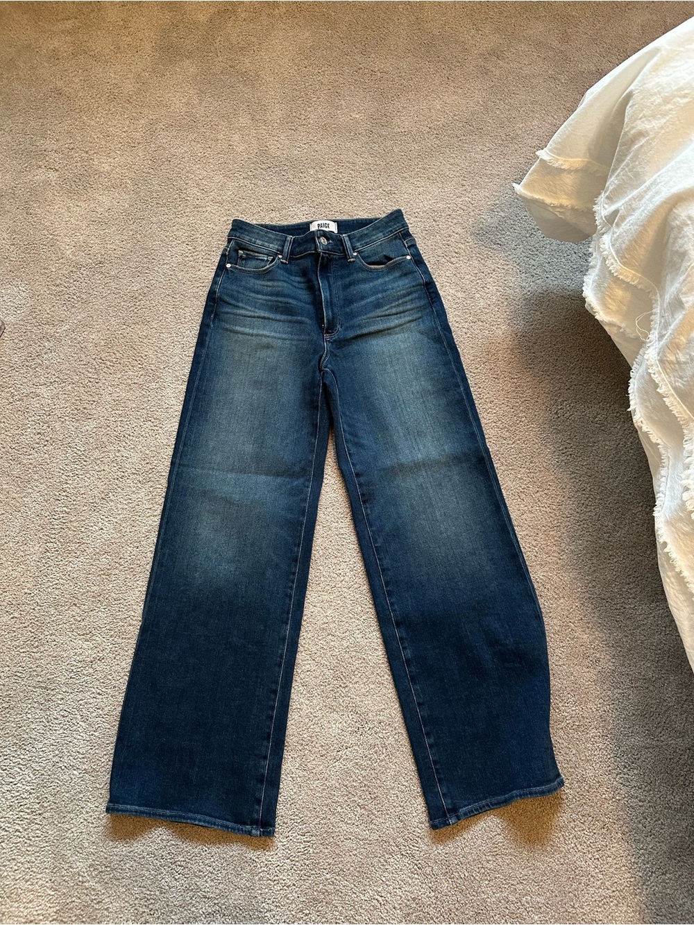 PAIGE Anessa 31” Jeans